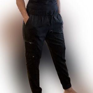 Banana rayon blend elastic waist cargo style cropped elastic ankle length sz S